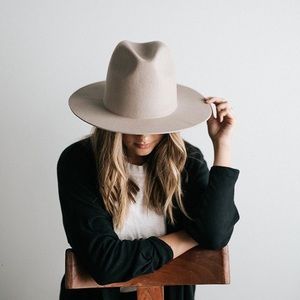 GIGI PiP Billie tall hat